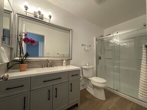406 Boardwalk Ave in San Bruno, CA - Building Photo - Building Photo