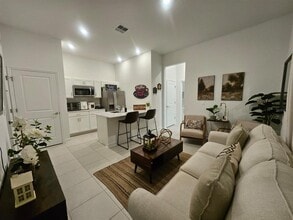 4823 Waltham Forest Dr in Davenport, FL - Building Photo - Building Photo