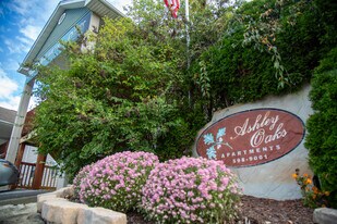 Ashley Oaks in Morgantown, WV - Building Photo