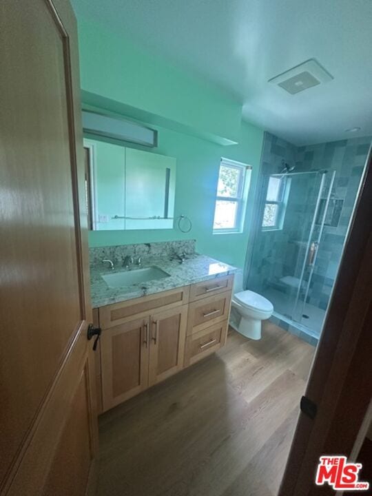 10627 Esther Ave in Los Angeles, CA - Building Photo - Building Photo