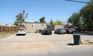 315-319 E Blacklidge Dr in Tucson, AZ - Foto de edificio - Building Photo