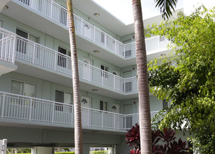 Navarre Park Condo in Coral Gables, FL - Building Photo - Building Photo