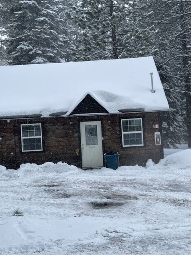 580 Emerald Bay Rd in South Lake Tahoe, CA - Building Photo - Building Photo