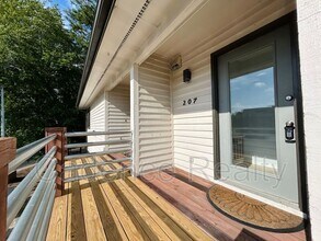 1507 Military Cutoff Rd in Wilmington, NC - Building Photo - Building Photo