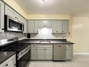 630 Lincoln Ave in Addison, IL - Building Photo - Building Photo