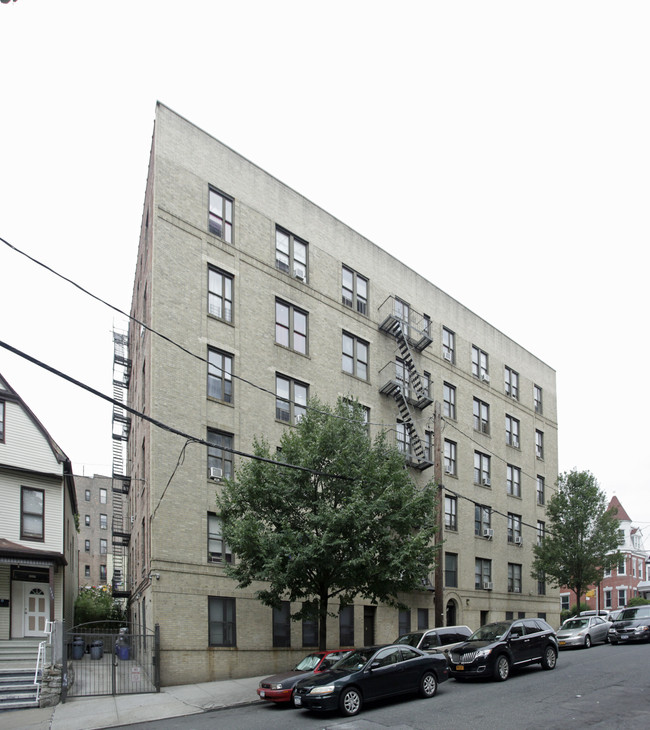 3235 Hull Ave in Bronx, NY - Building Photo - Building Photo