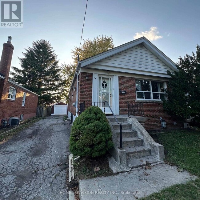 property at 34 Inniswood Dr