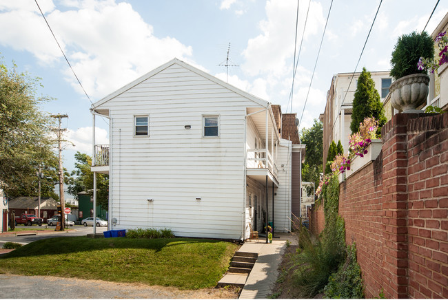 241 E 2nd St in Frederick, MD - Building Photo - Building Photo