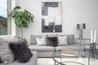 233 NEWARK Ave in Jersey City, NJ - Building Photo - Building Photo