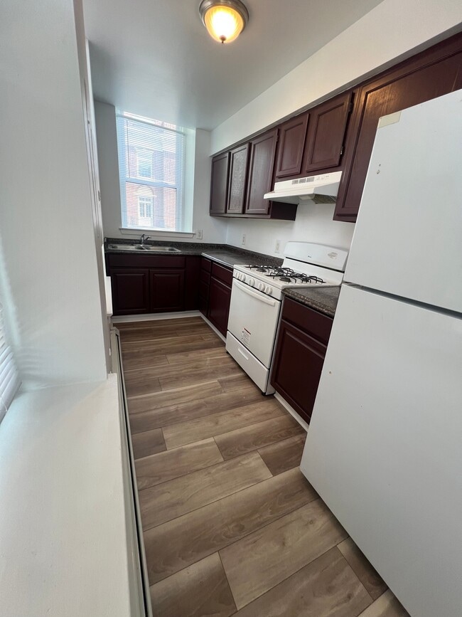 836 N Preston St, Unit F in Philadelphia, PA - Foto de edificio - Building Photo