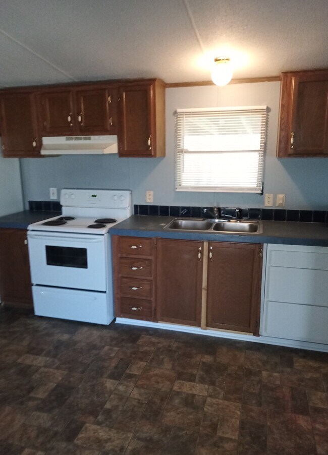 property at 816 Old Flatwood Rd
