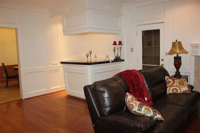 2514 Nantucket Dr in Houston, TX - Building Photo - Building Photo