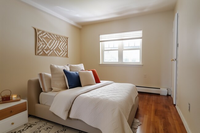 910 Jerome St in Brooklyn, NY - Building Photo - Building Photo