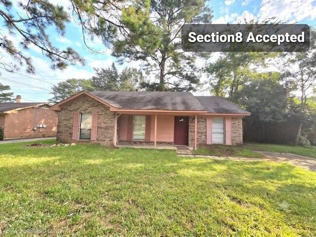 property at 6133 Jennifer Ln