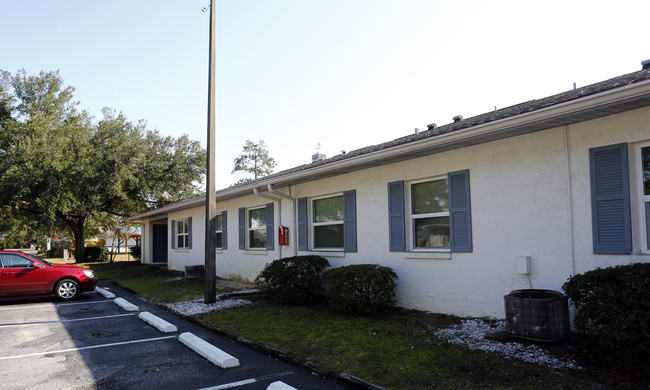 Fairfield Village in Pensacola, FL - Foto de edificio - Building Photo