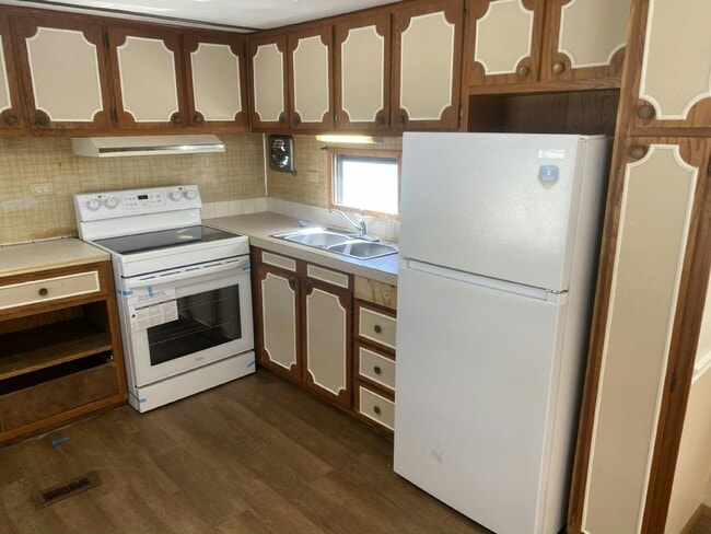 9 Crest Ave in Mount Dora, FL - Building Photo - Building Photo