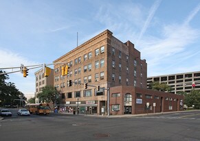 292-300 Main St in New Britain, CT - Building Photo