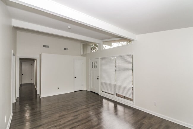 5194 Warfield Dr in Memphis, TN - Building Photo - Building Photo