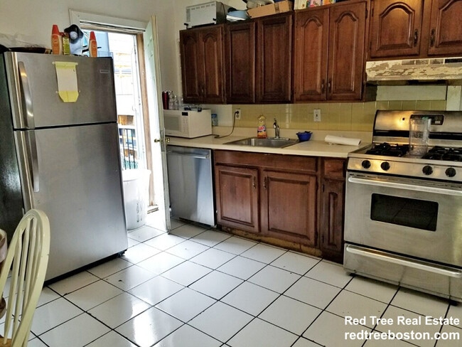 property at 6 Sewall St