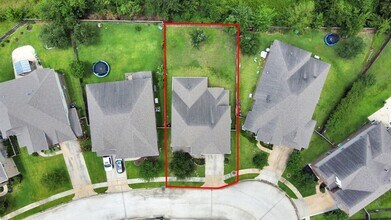 12006 Emery Oaks Ln in Tomball, TX - Building Photo - Building Photo