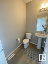 556-535 35 St SW in Edmonton, AB - Building Photo - Building Photo