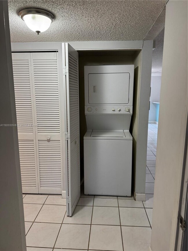 15501 SW 133rd Pl in Miami, FL - Building Photo - Building Photo
