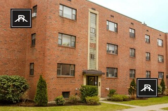 32 Harvard Ave in Brookline, MA - Building Photo - Building Photo