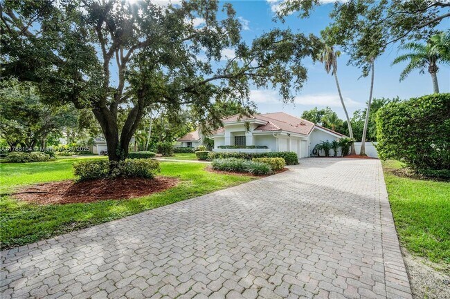 9818 SW 111th Terrace in Miami, FL - Building Photo - Building Photo