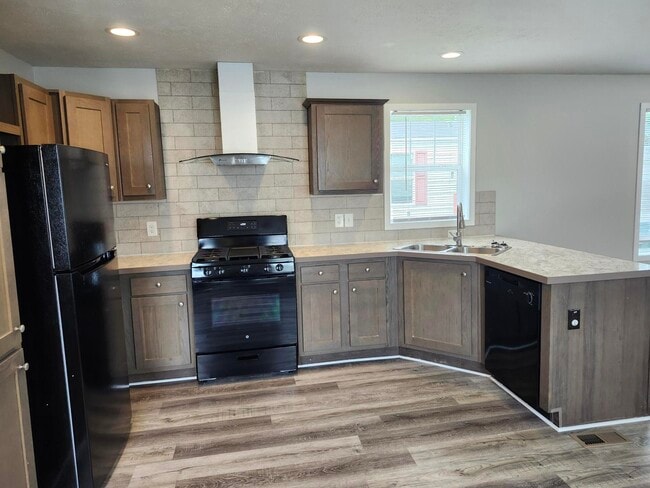 property at 46 Parakeet Hill Dr
