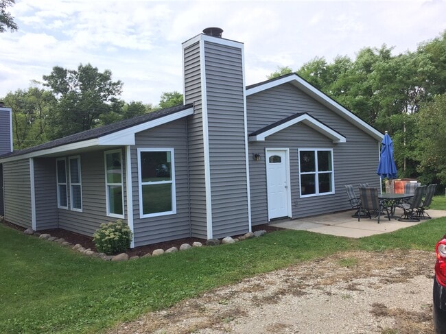 property at 10933 Hall Rd