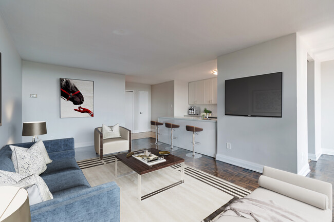 53 Thorncliffe Park Drive in Toronto, ON - Building Photo - Building Photo