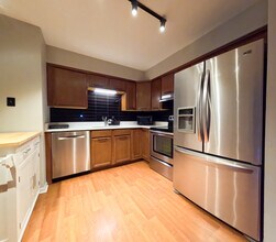 7502 Farmingdale Dr in Darien, IL - Building Photo - Building Photo