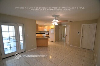 130 NE Madison Cir N in St. Petersburg, FL - Building Photo - Building Photo