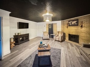 3311 N Vista Dr in Hobbs, NM - Building Photo - Building Photo