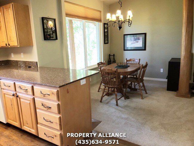 1600 Pinebrook Blvd-Unit -#I9 in Park City, UT - Building Photo - Building Photo