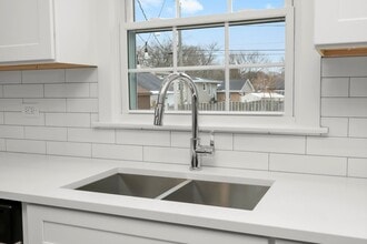 7318 113th St in Worth, IL - Building Photo - Building Photo