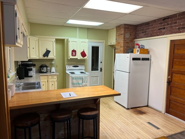 1215 7th St E, Unit Unit #2 in Menomonie, WI - Building Photo - Building Photo