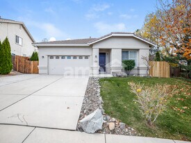 6750 Diamond Glen Dr in Reno, NV - Building Photo