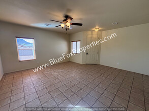 3691 W Nevil Ct in Tucson, AZ - Building Photo - Building Photo