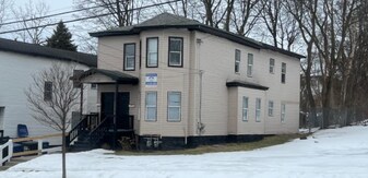 207 Columbus Ave in Syracuse, NY - Building Photo