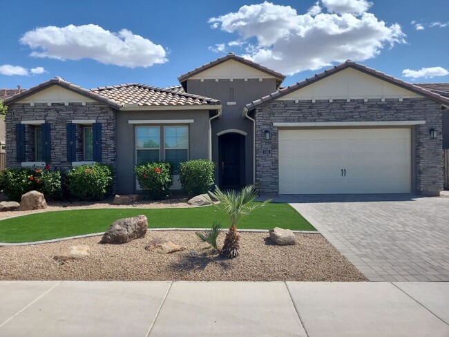 property at 1131 E Holland Park Dr