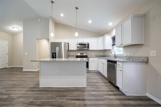 7488 SW 204th Ave in Dunnellon, FL - Building Photo - Building Photo