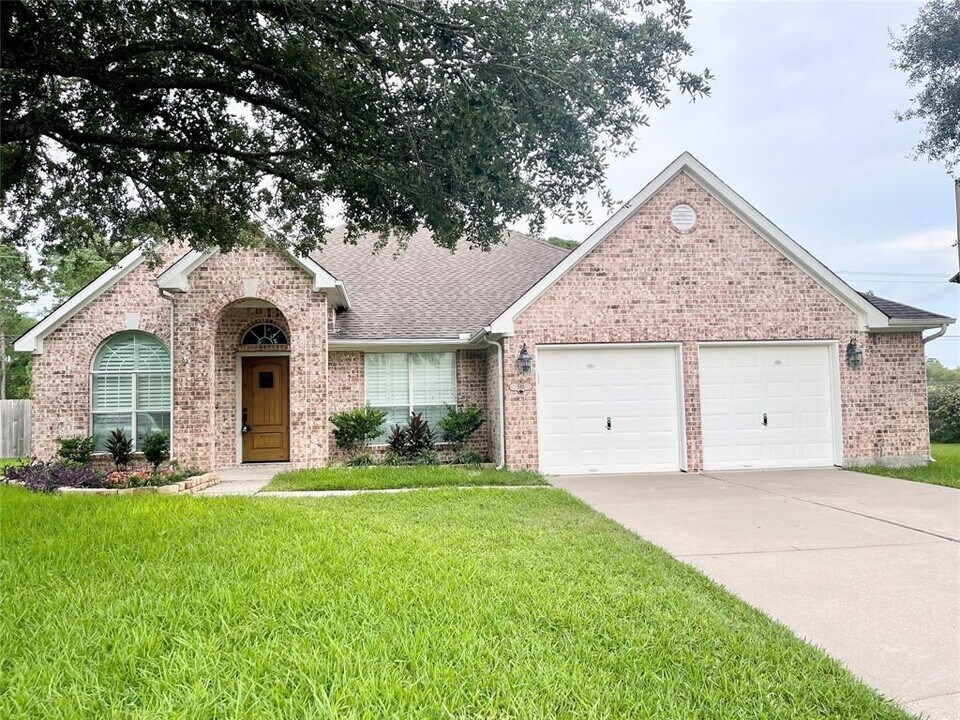 510 Rainflower Cir S in League City, TX - Foto de edificio