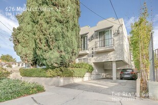 626 Micheltorena St in Los Angeles, CA - Building Photo