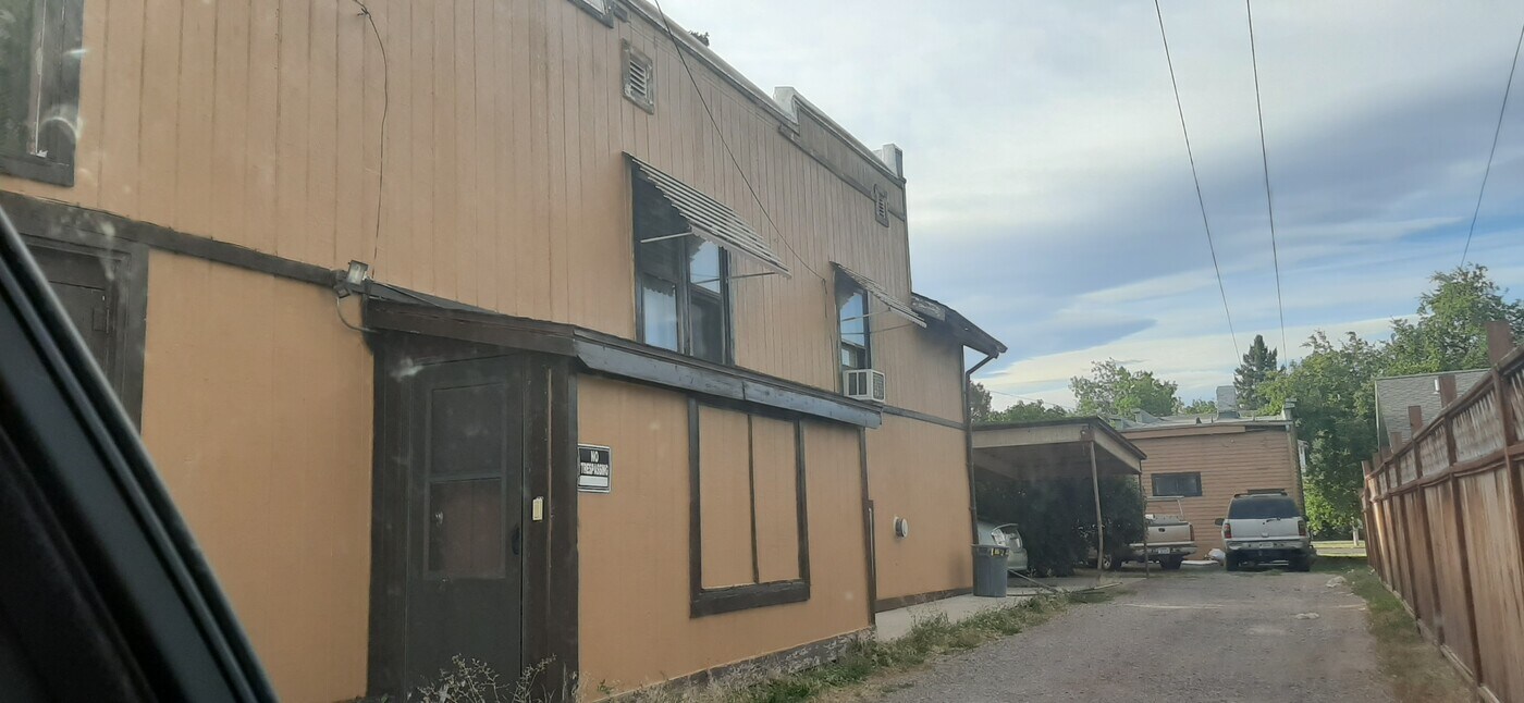 1021 7th Ave N, Unit 1 in Great Falls, MT - Building Photo