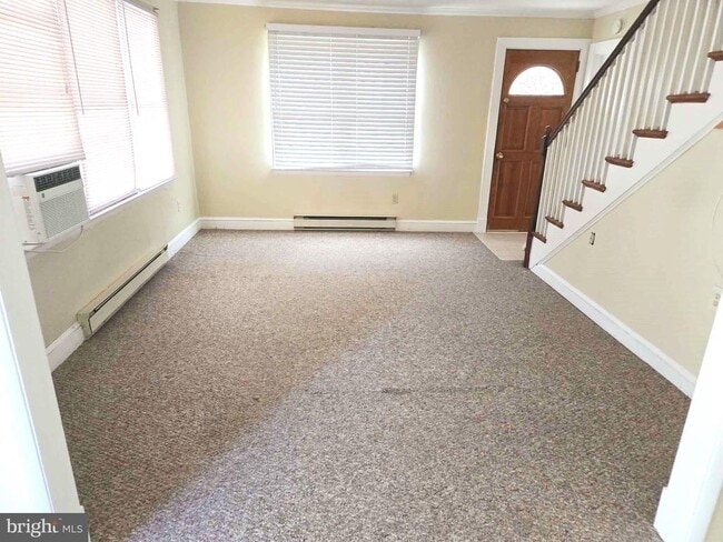 6049 Parkers Creek Dr in Deale, MD - Building Photo - Building Photo