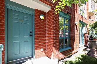 929 Homer St in Vancouver, BC - Building Photo - Building Photo