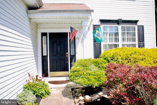 6 Nottingham Way in Mount Laurel, NJ - Building Photo - Building Photo