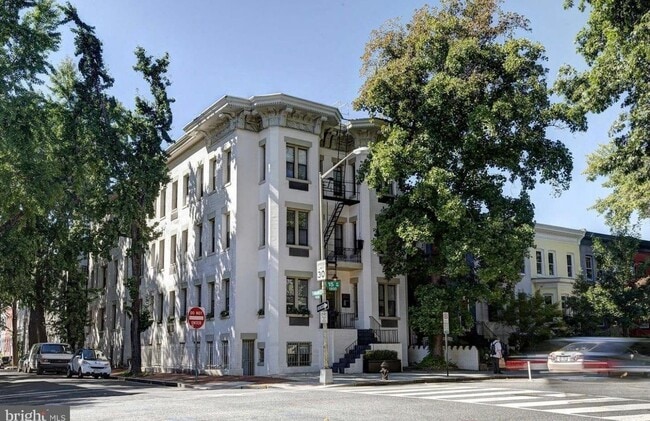 property at 1822 15th St NW