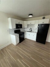 9654 Selby Pl, Unit 5 in Norfolk, VA - Building Photo - Building Photo